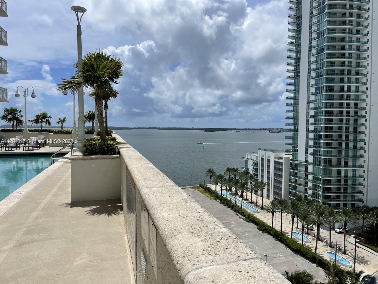 image The Club At Brickell Bay18
