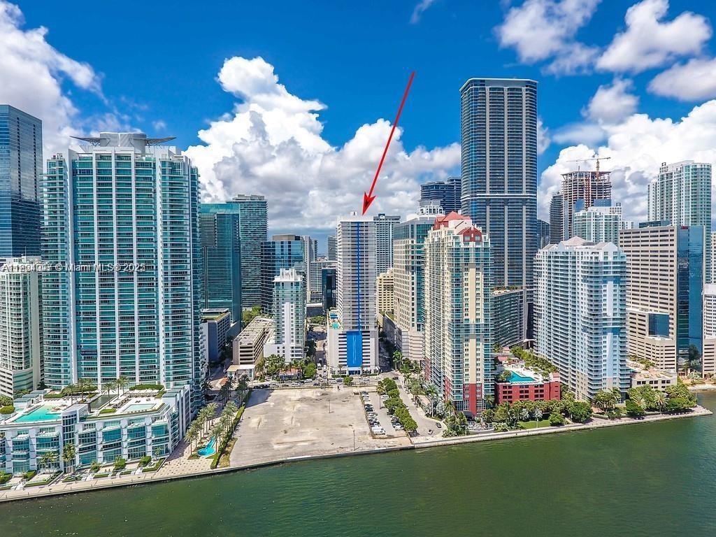 image The Club At Brickell Bay23