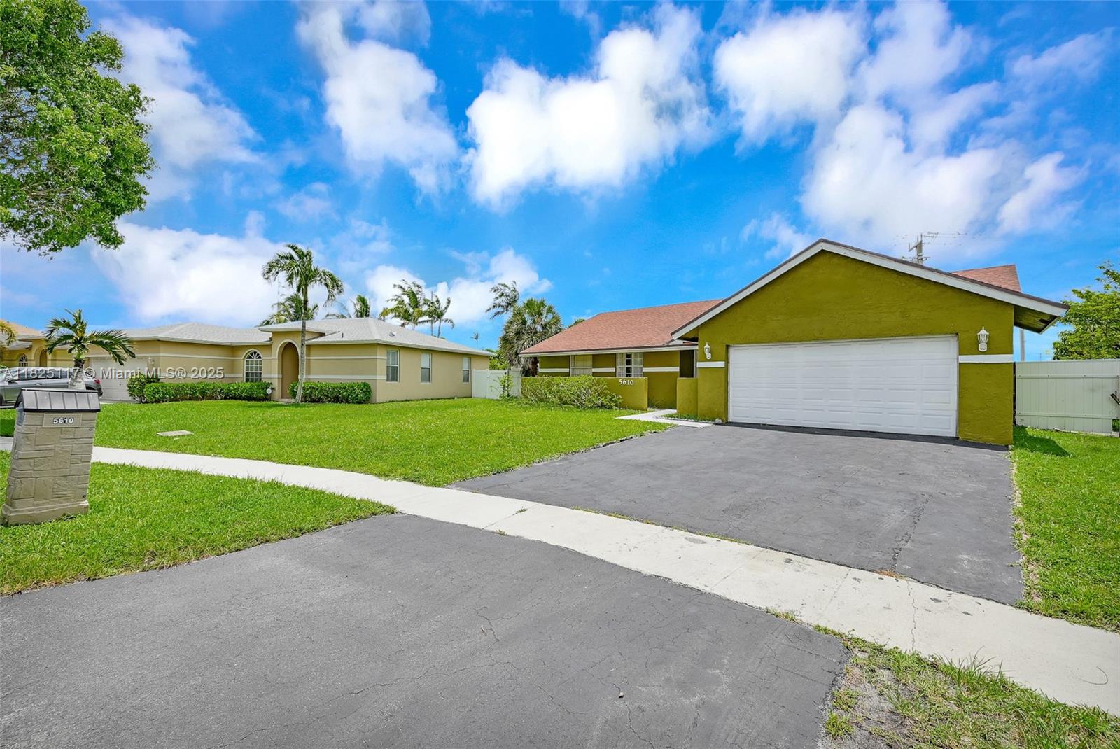 5610 NW 54th Ave,Tamarac, FL 33319