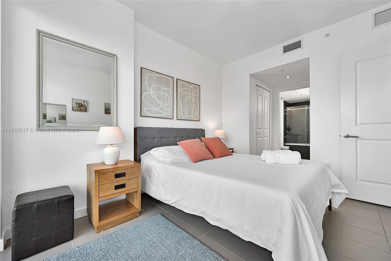 image Canvas Condominium12