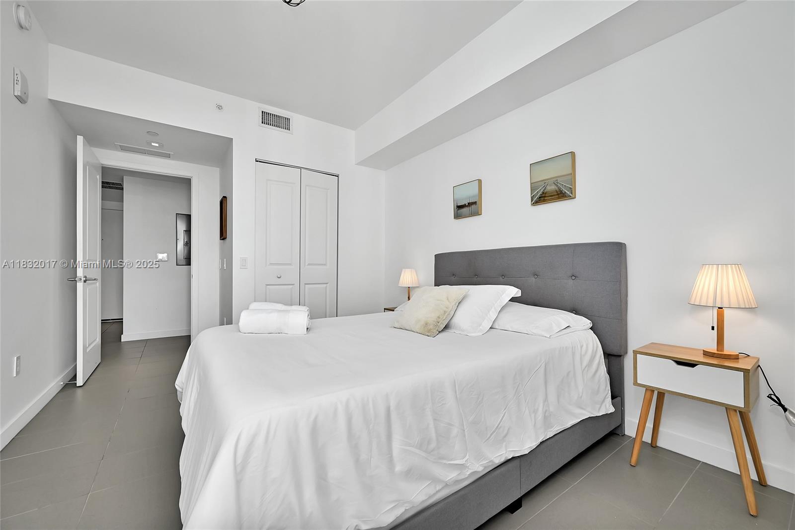 image Canvas Condominium17