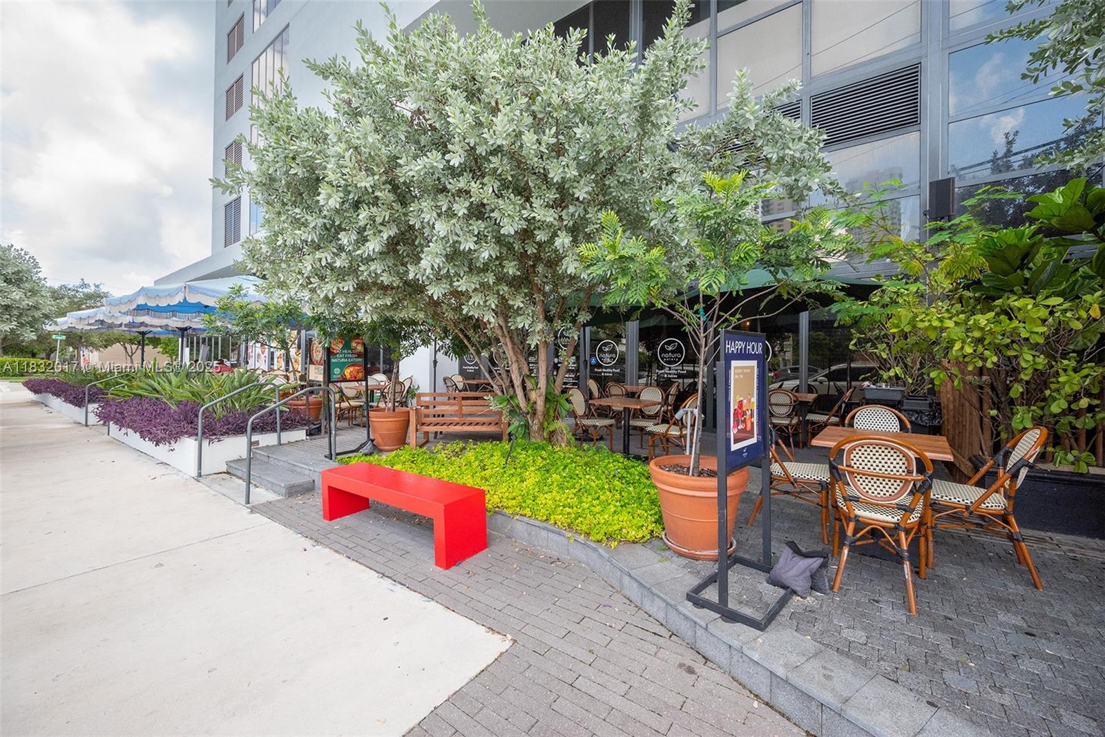 image Canvas Condominium26