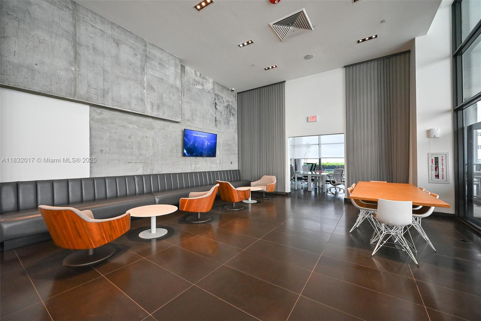 image Canvas Condominium27