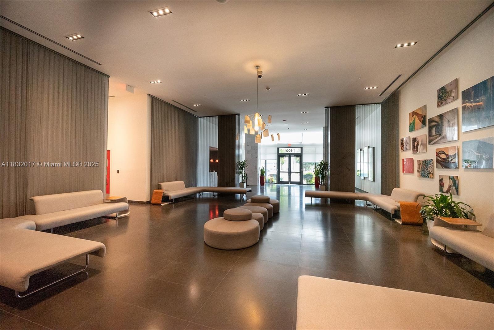 image Canvas Condominium35