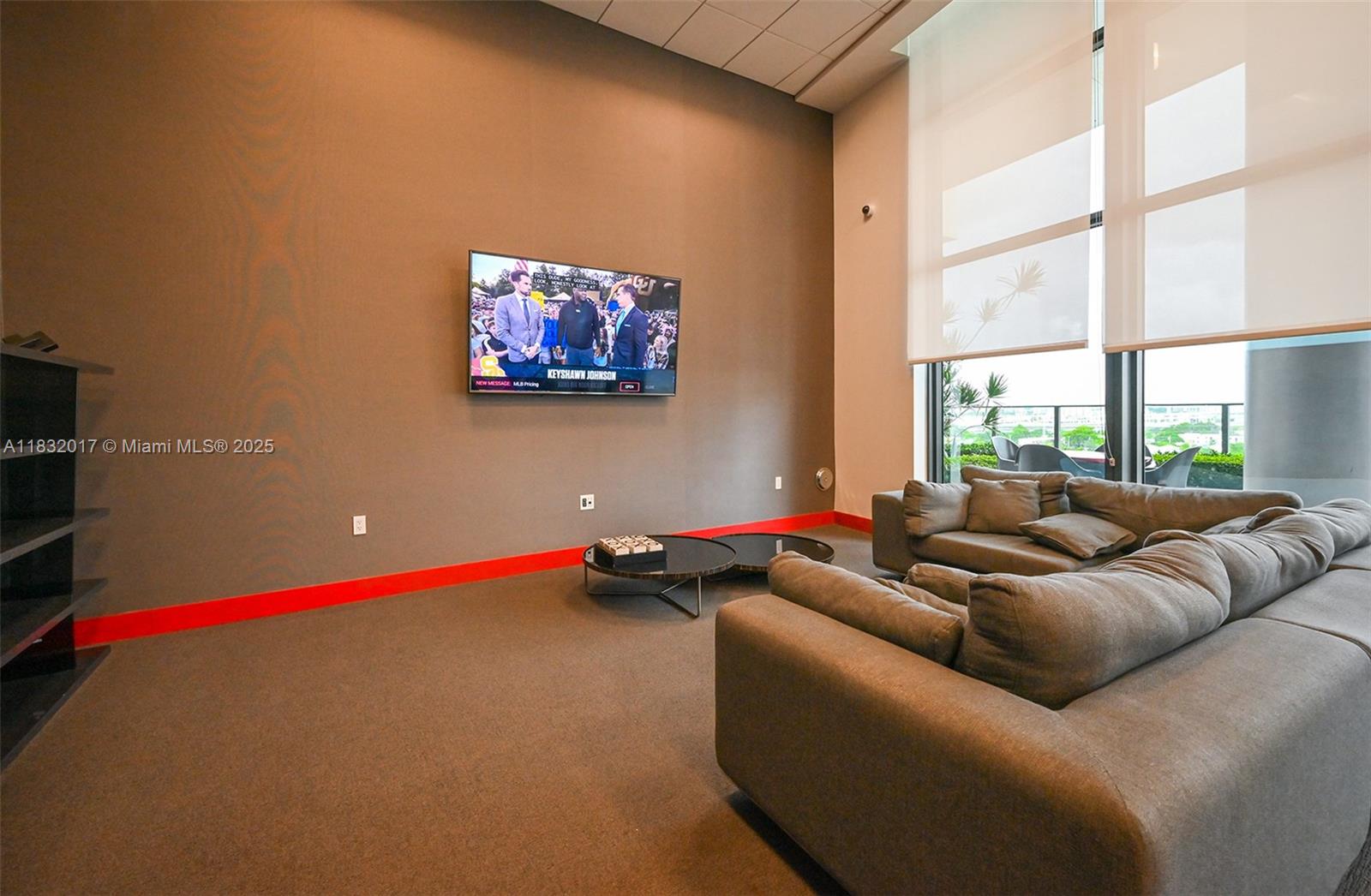image Canvas Condominium36