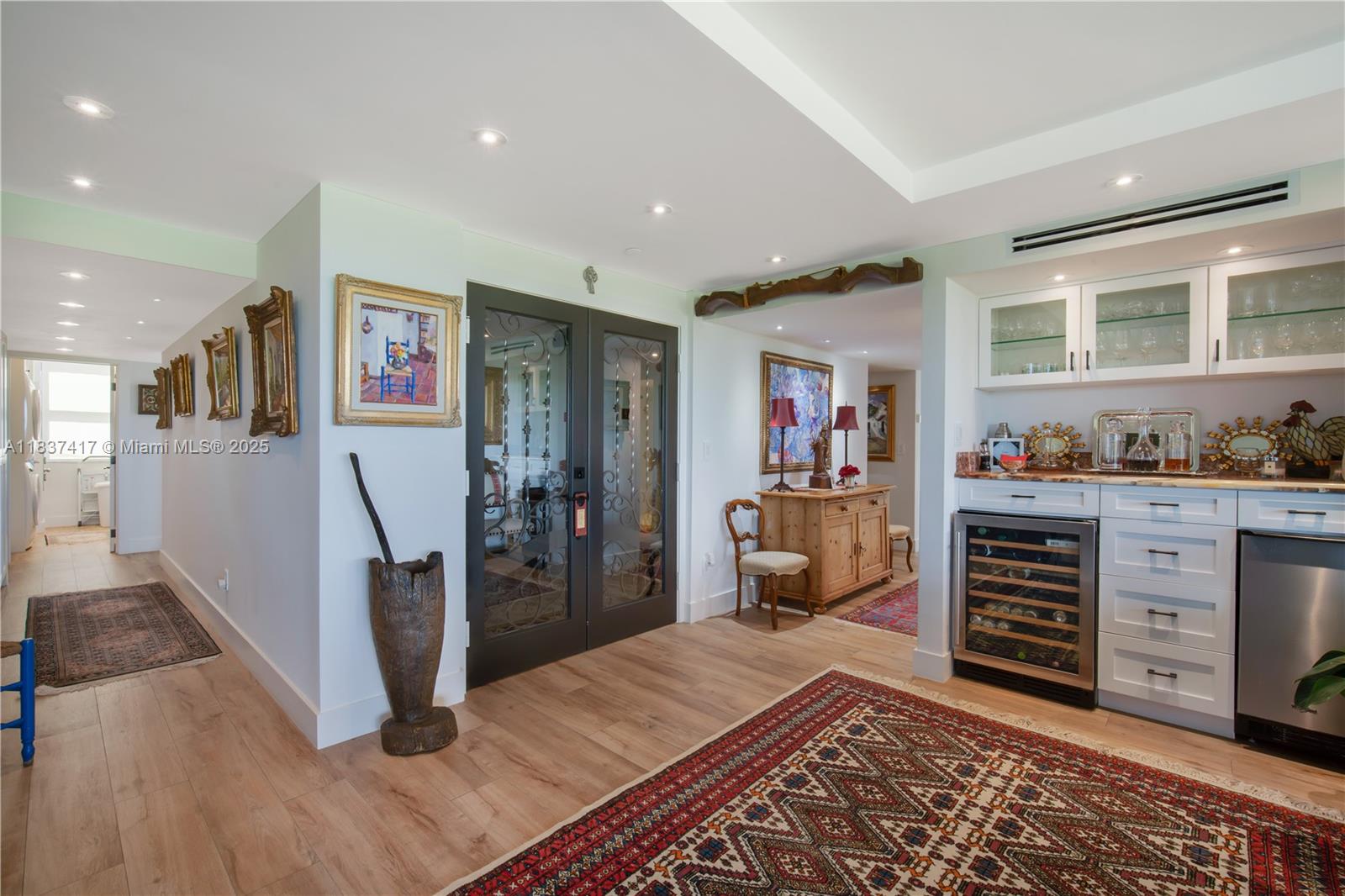 700 Coral Way #4 Coral Gables, FL 33134