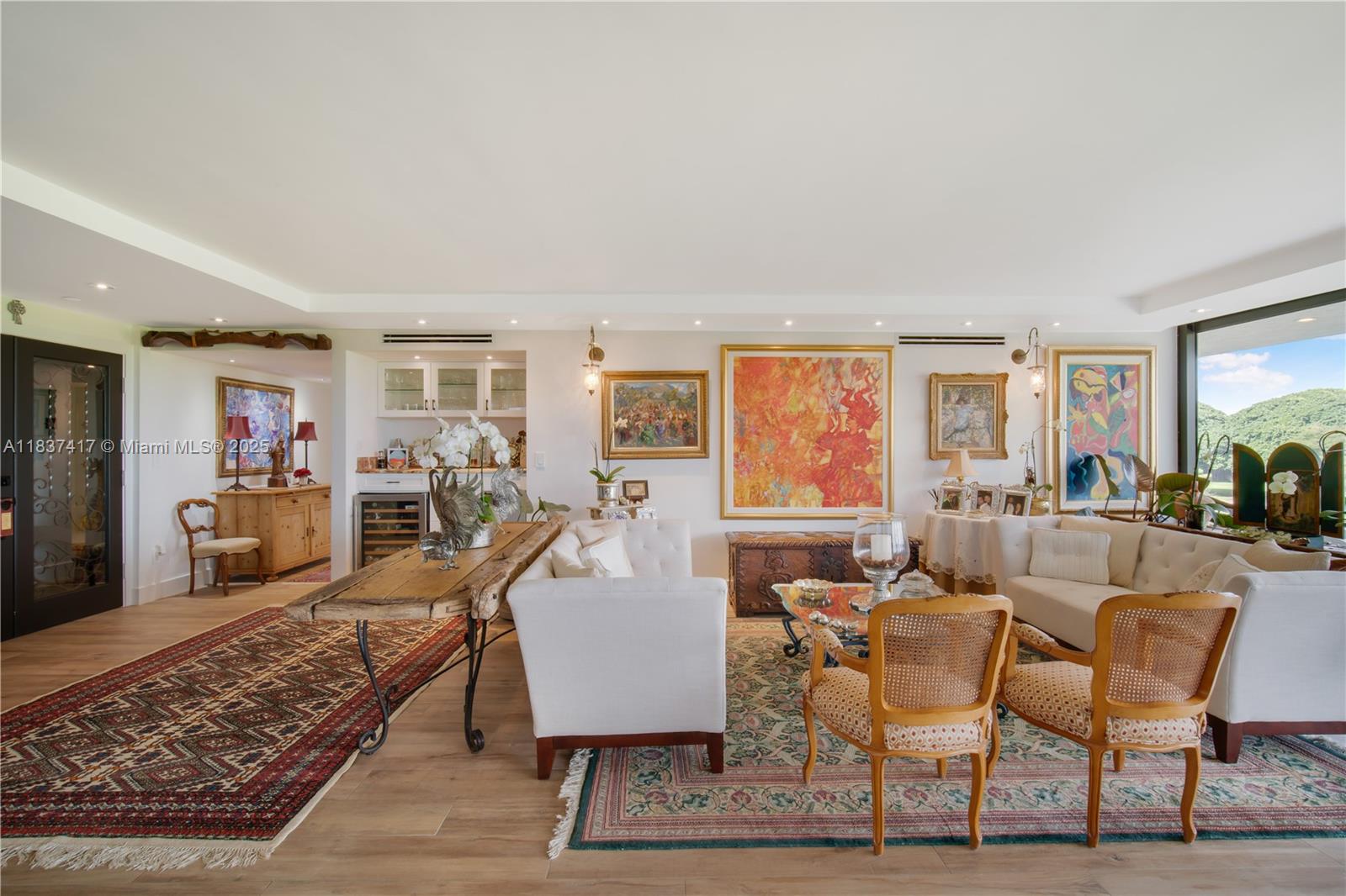 700 Coral Way #4 Coral Gables, FL 33134