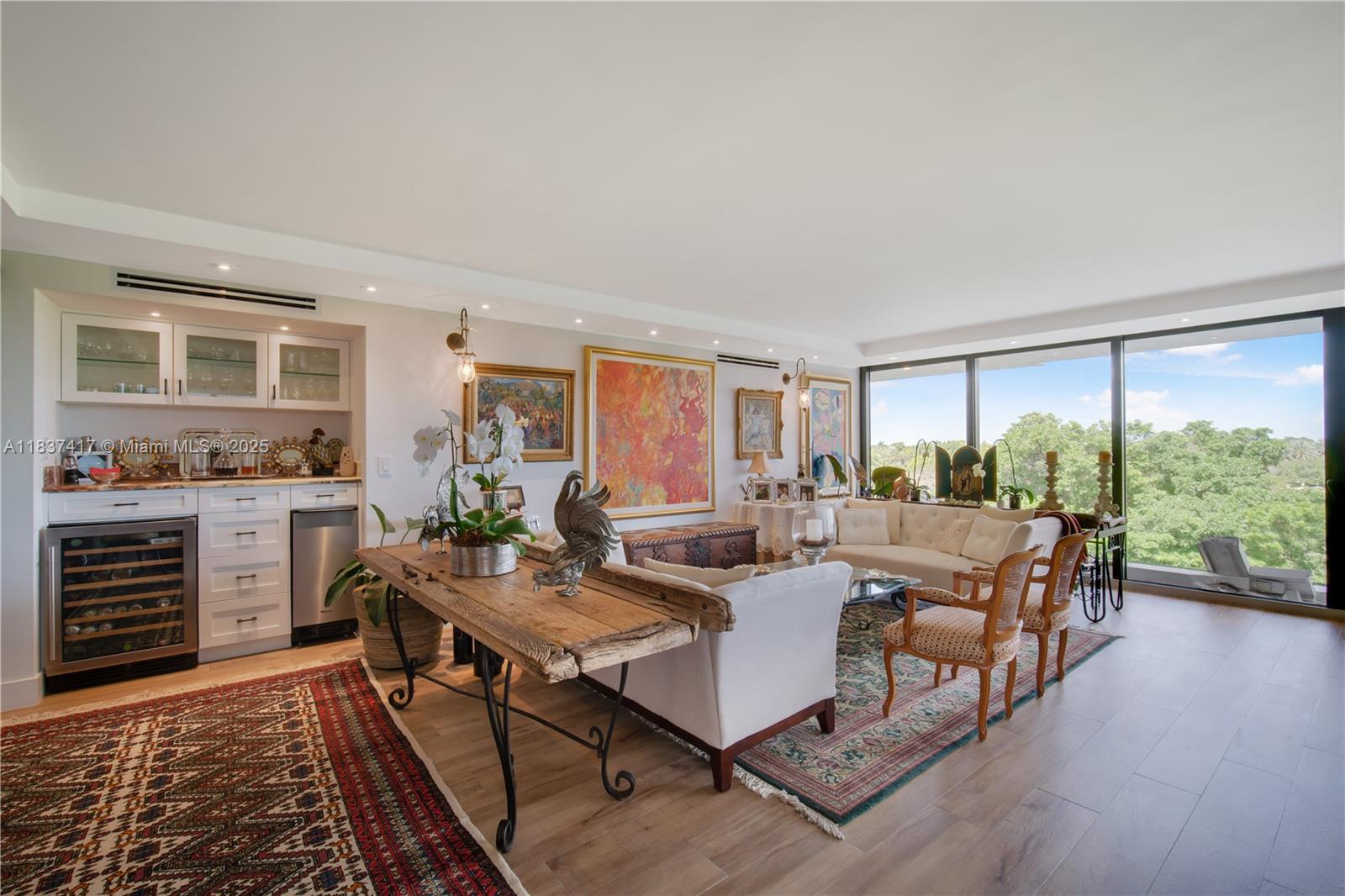 700 Coral Way #4 Coral Gables, FL 33134