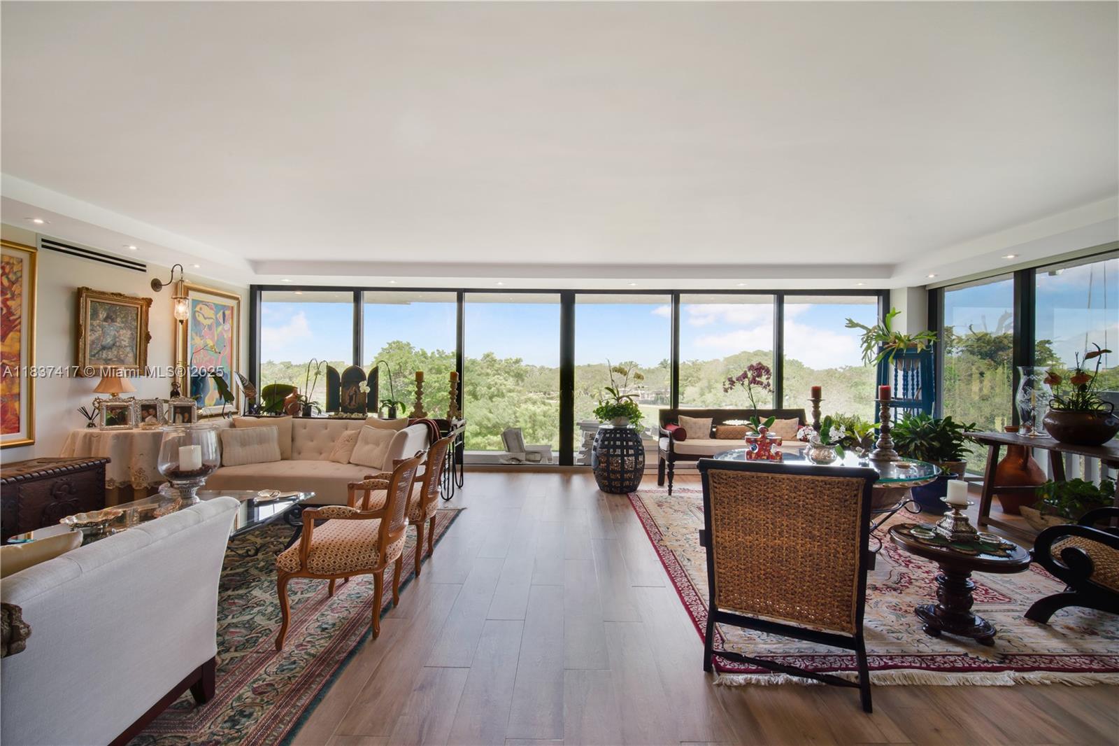 700 Coral Way #4 Coral Gables, FL 33134