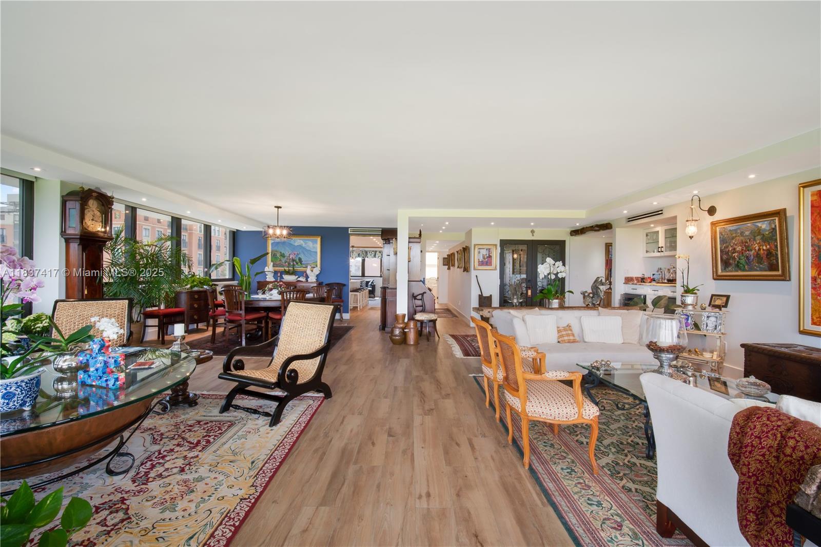 700 Coral Way #4 Coral Gables, FL 33134