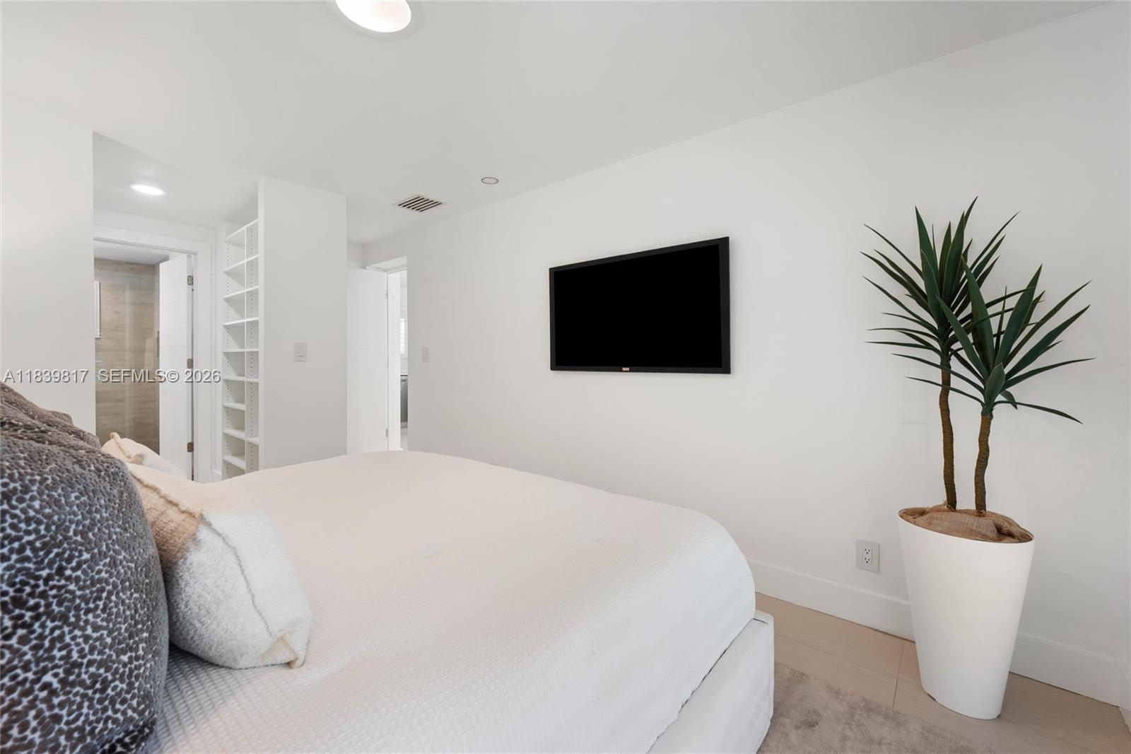 2511 Tequesta Ln Coconut Grove, FL 33133