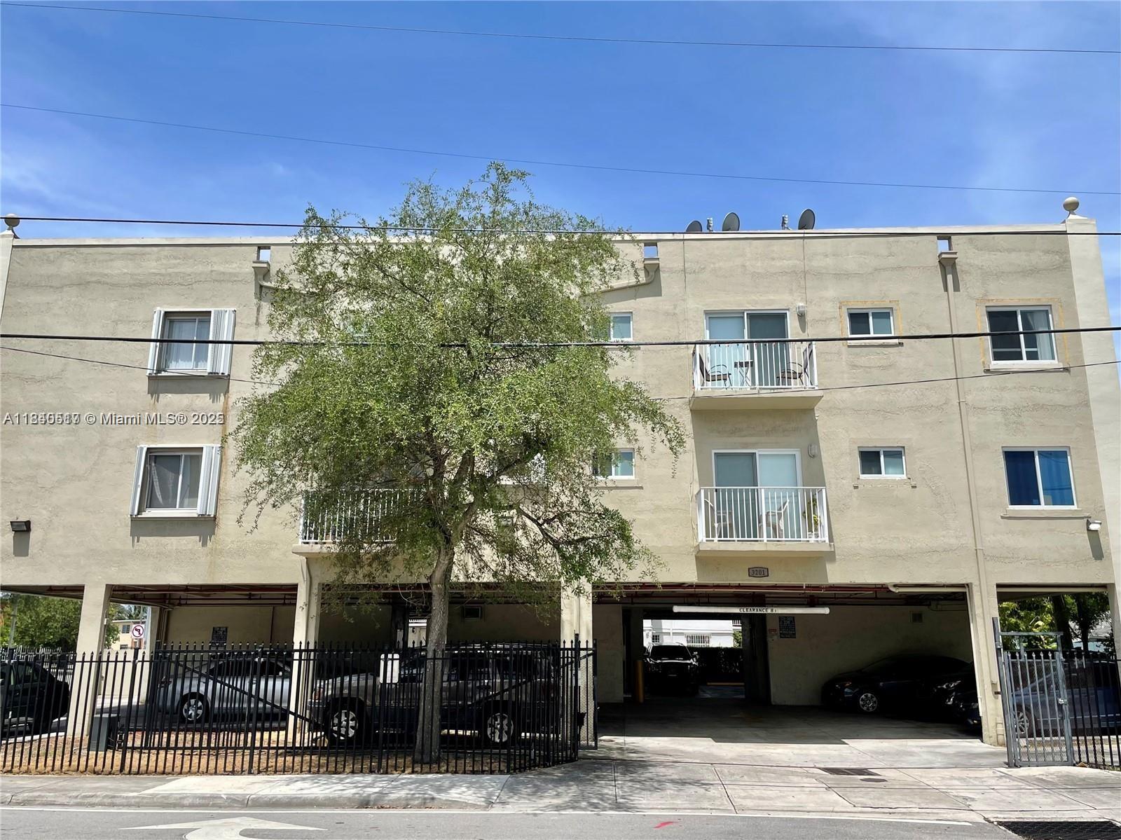 3201 W Flagler St #102