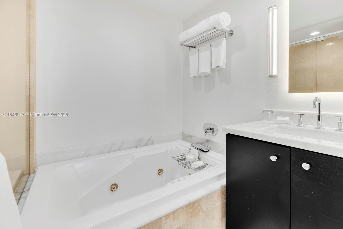 image Acqualina Ocean Residence22