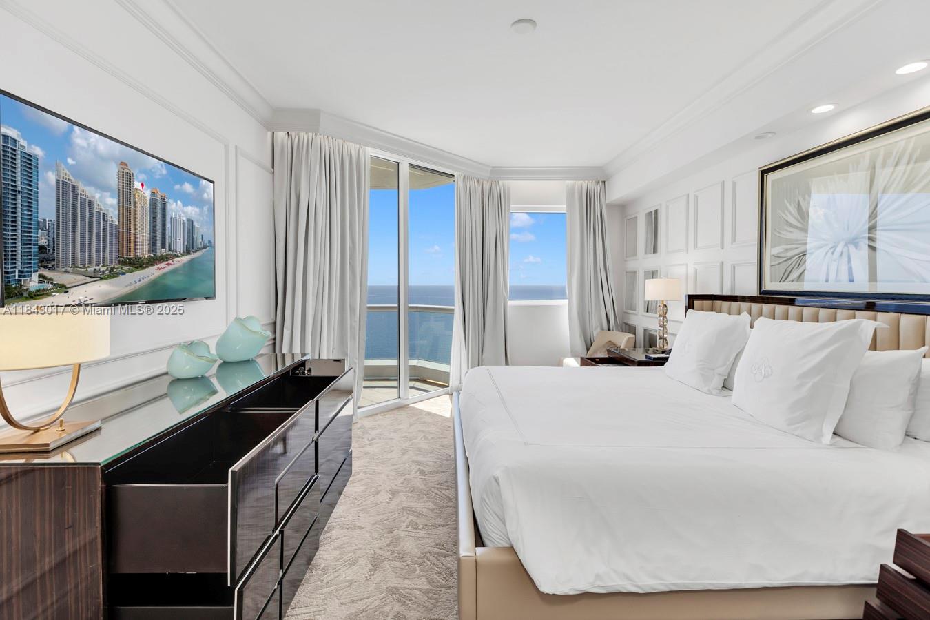 image Acqualina Ocean Residence25