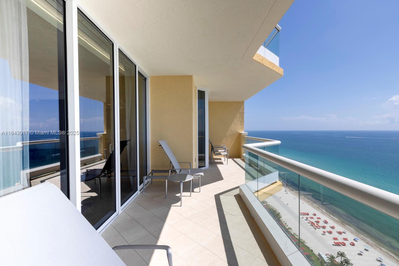 image Acqualina Ocean Residence30