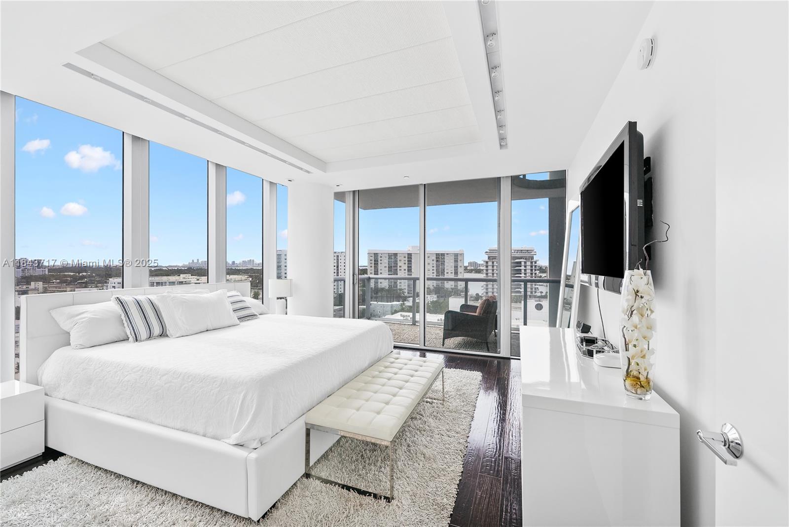 image Carillon South Tower11