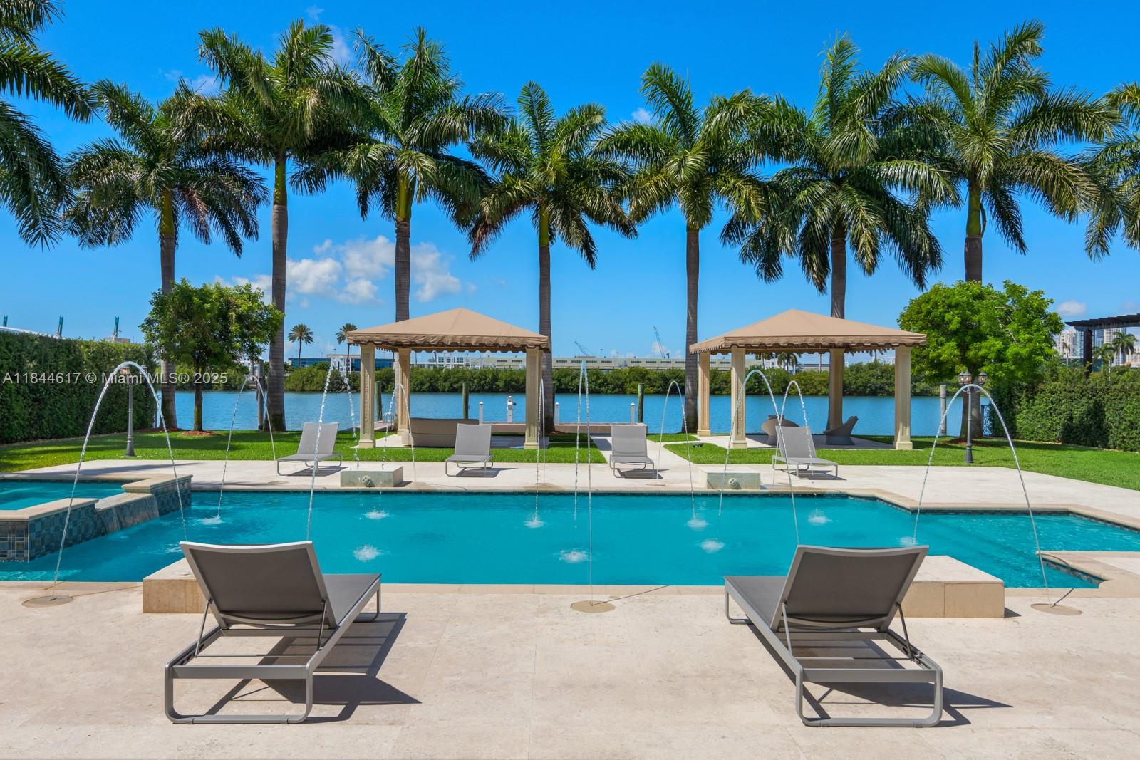 198 Palm Ave Miami Beach, FL 33139