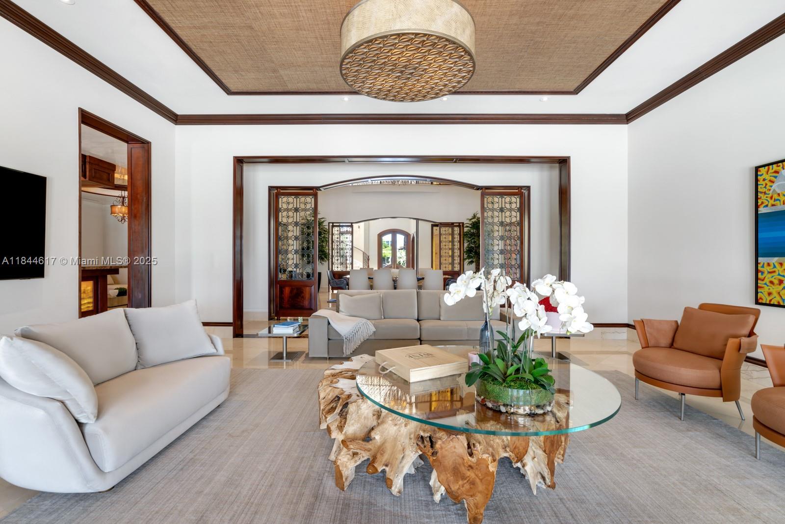 198 Palm Ave Miami Beach, FL 33139