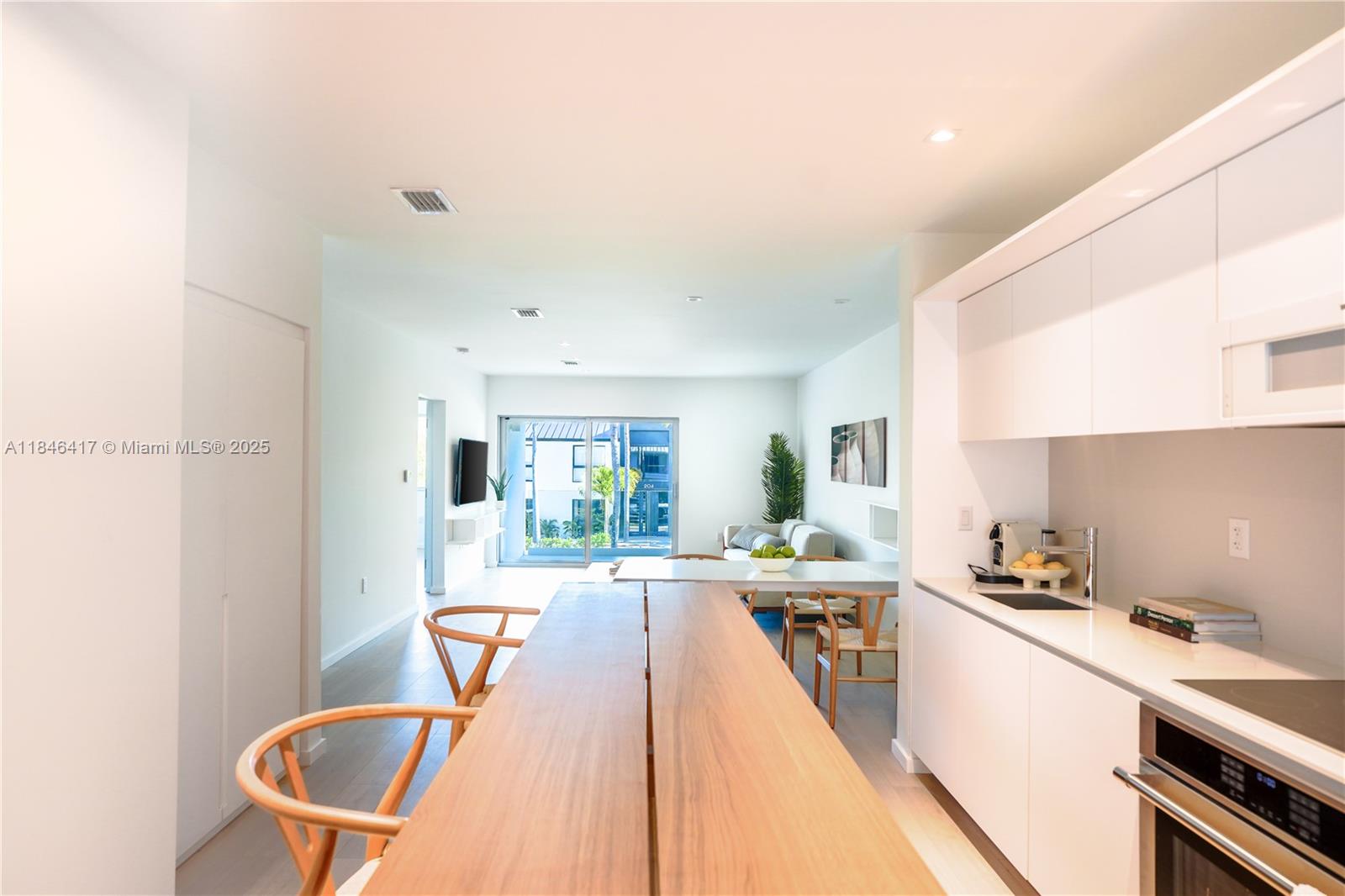 201 Sunrise Dr #203