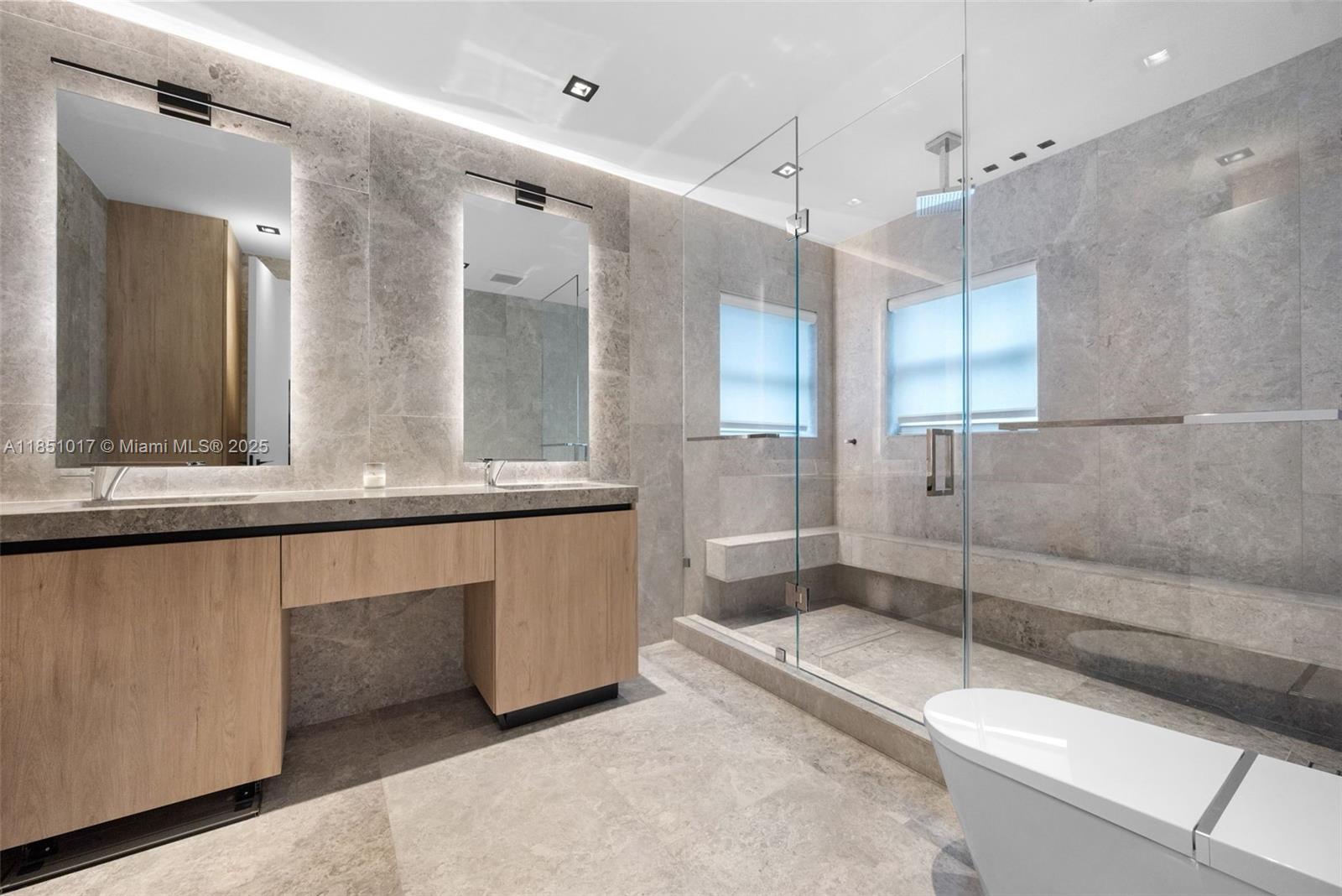 431 Layne Blvd Hallandale Beach, FL 33009 431 Layne Blvd Hallandale Beach, FL 33009