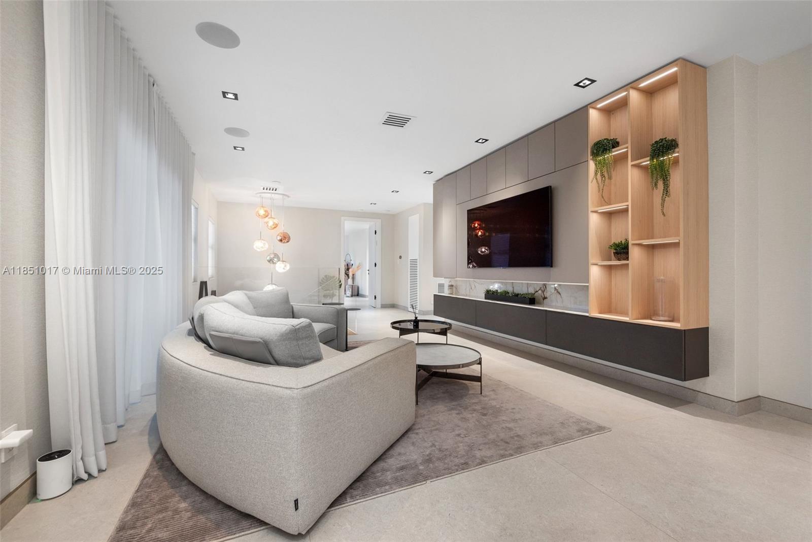 431 Layne Blvd Hallandale Beach, FL 33009 431 Layne Blvd Hallandale Beach, FL 33009