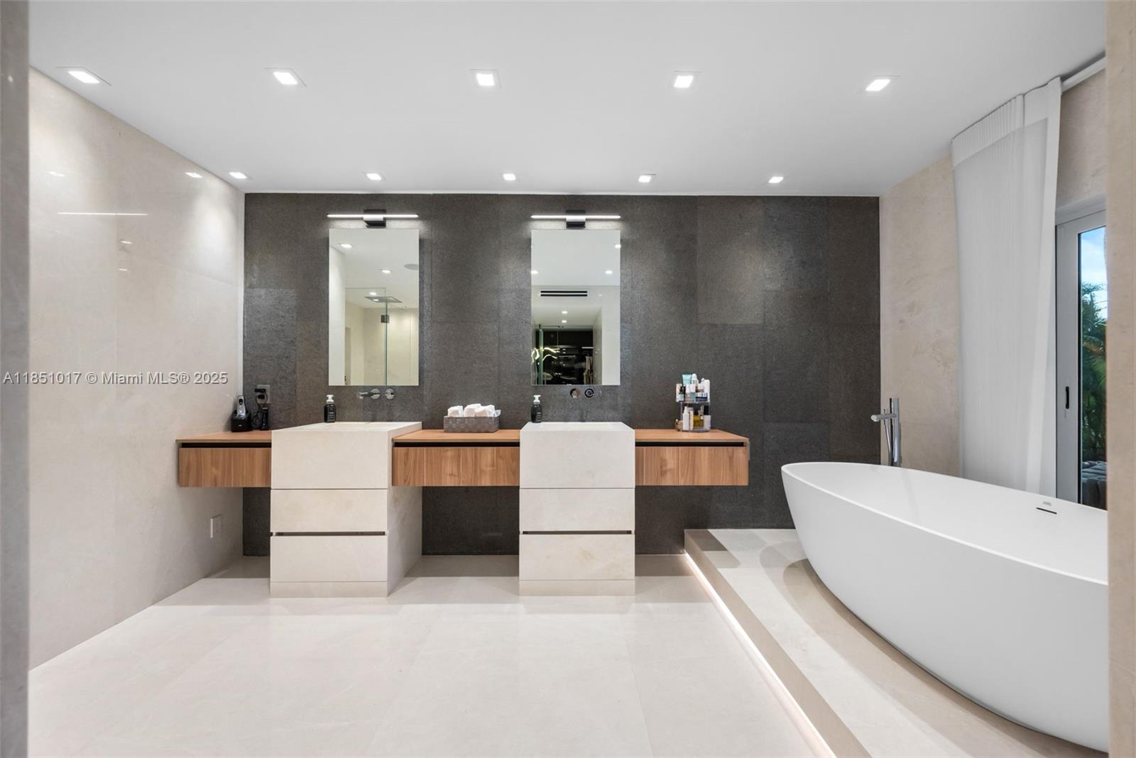 431 Layne Blvd Hallandale Beach, FL 33009 431 Layne Blvd Hallandale Beach, FL 33009