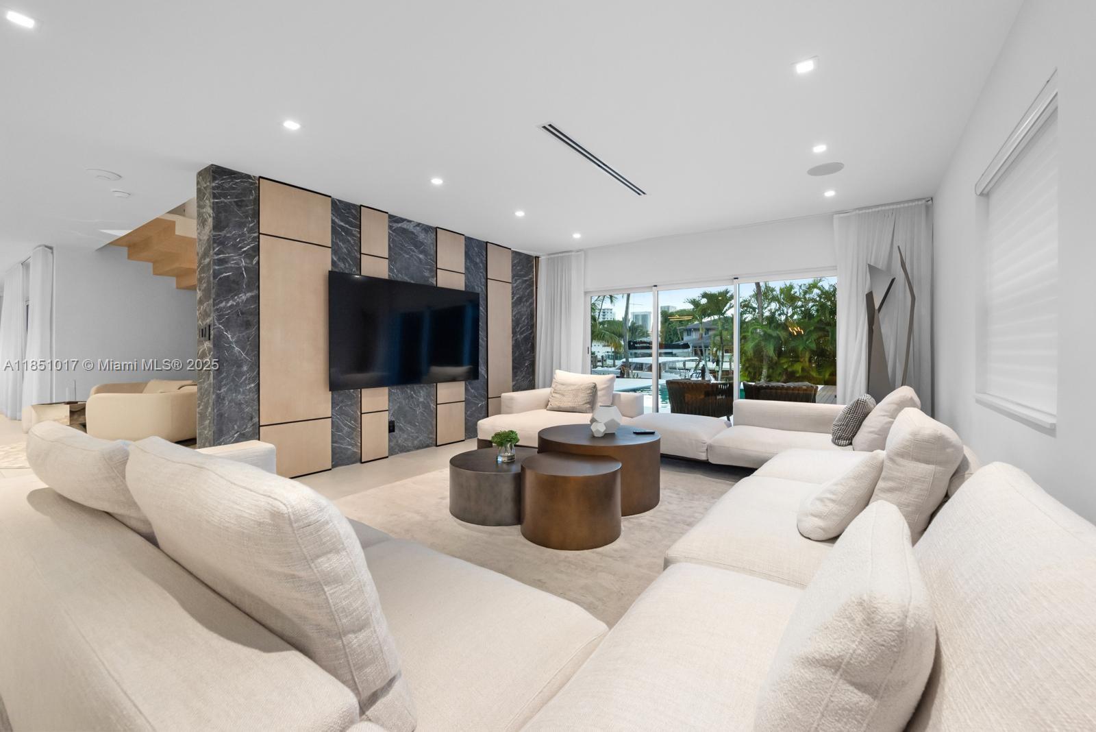 431 Layne Blvd Hallandale Beach, FL 33009 431 Layne Blvd Hallandale Beach, FL 33009