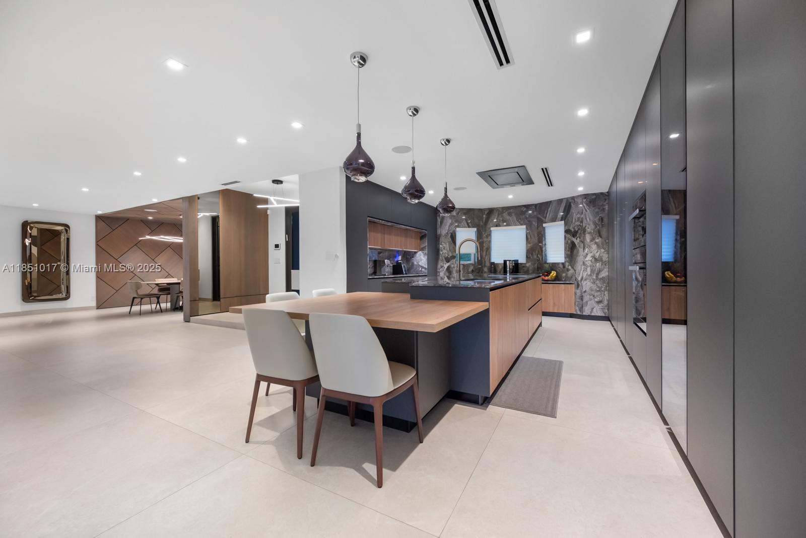 431 Layne Blvd Hallandale Beach, FL 33009 431 Layne Blvd Hallandale Beach, FL 33009