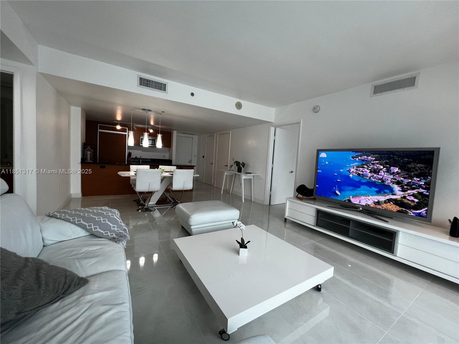 50 Biscayne Blvd #2601