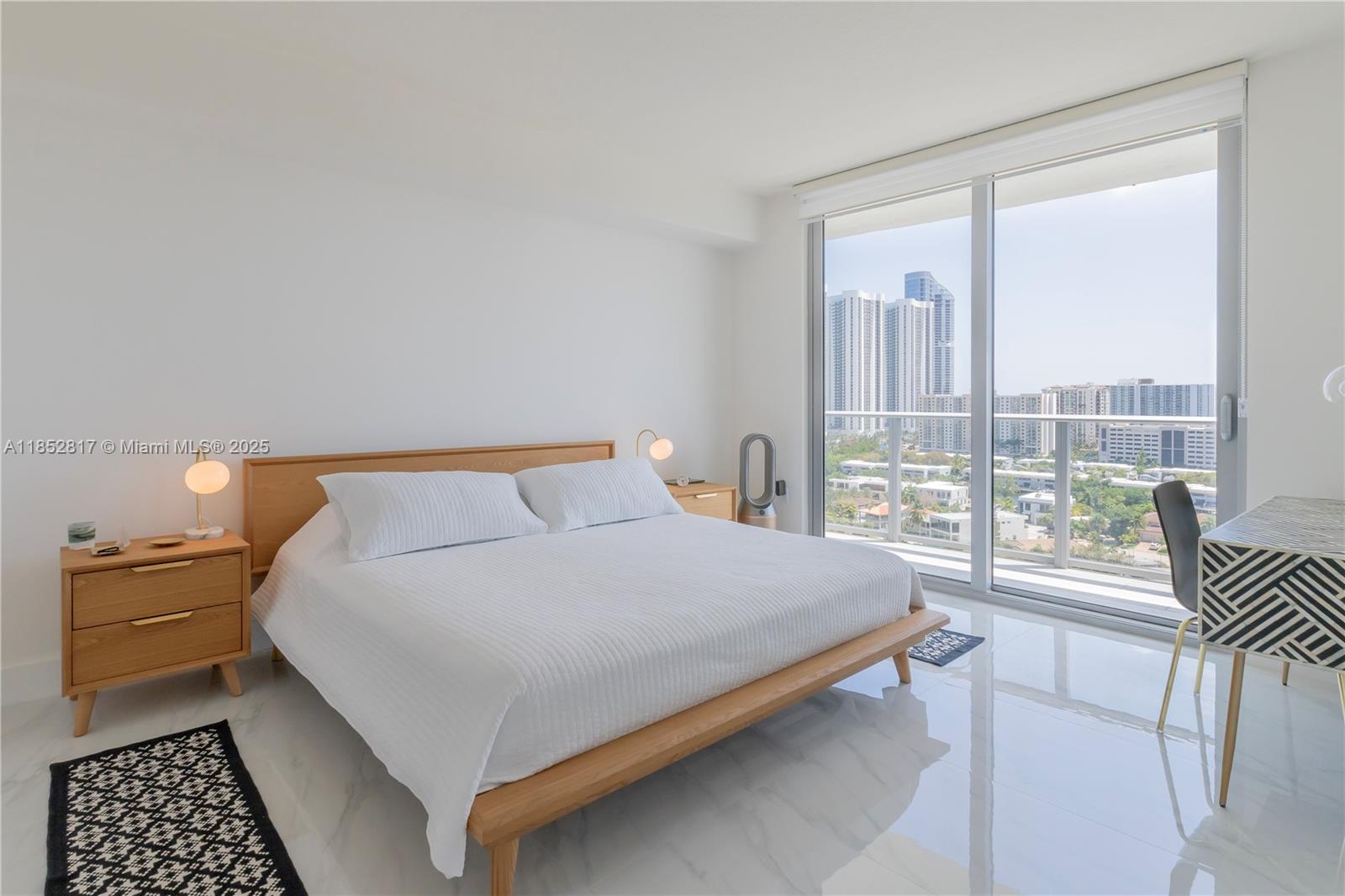 image PARQUE TOWERS CONDO9