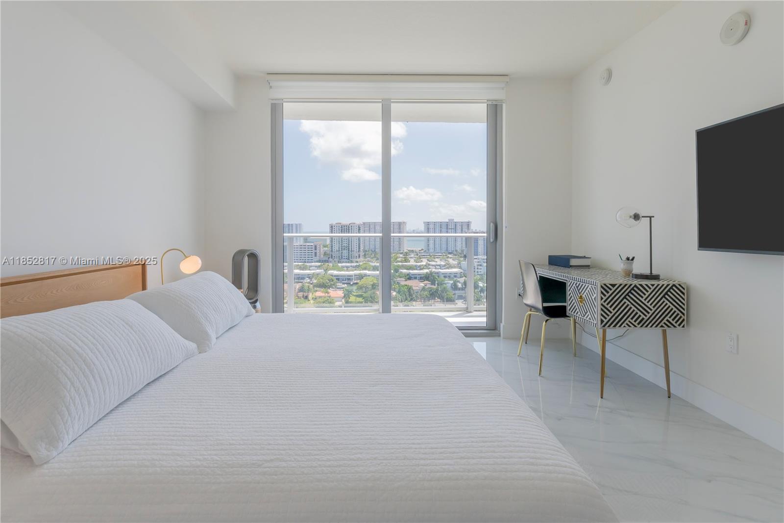 image PARQUE TOWERS CONDO10