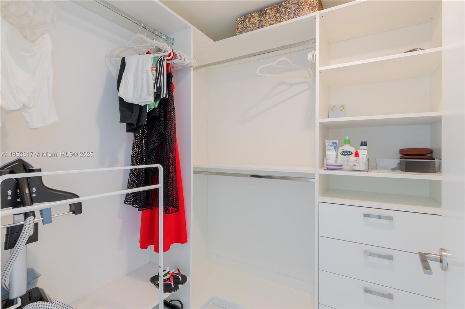 image PARQUE TOWERS CONDO12