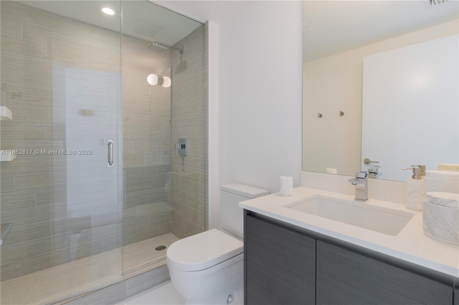 image PARQUE TOWERS CONDO17