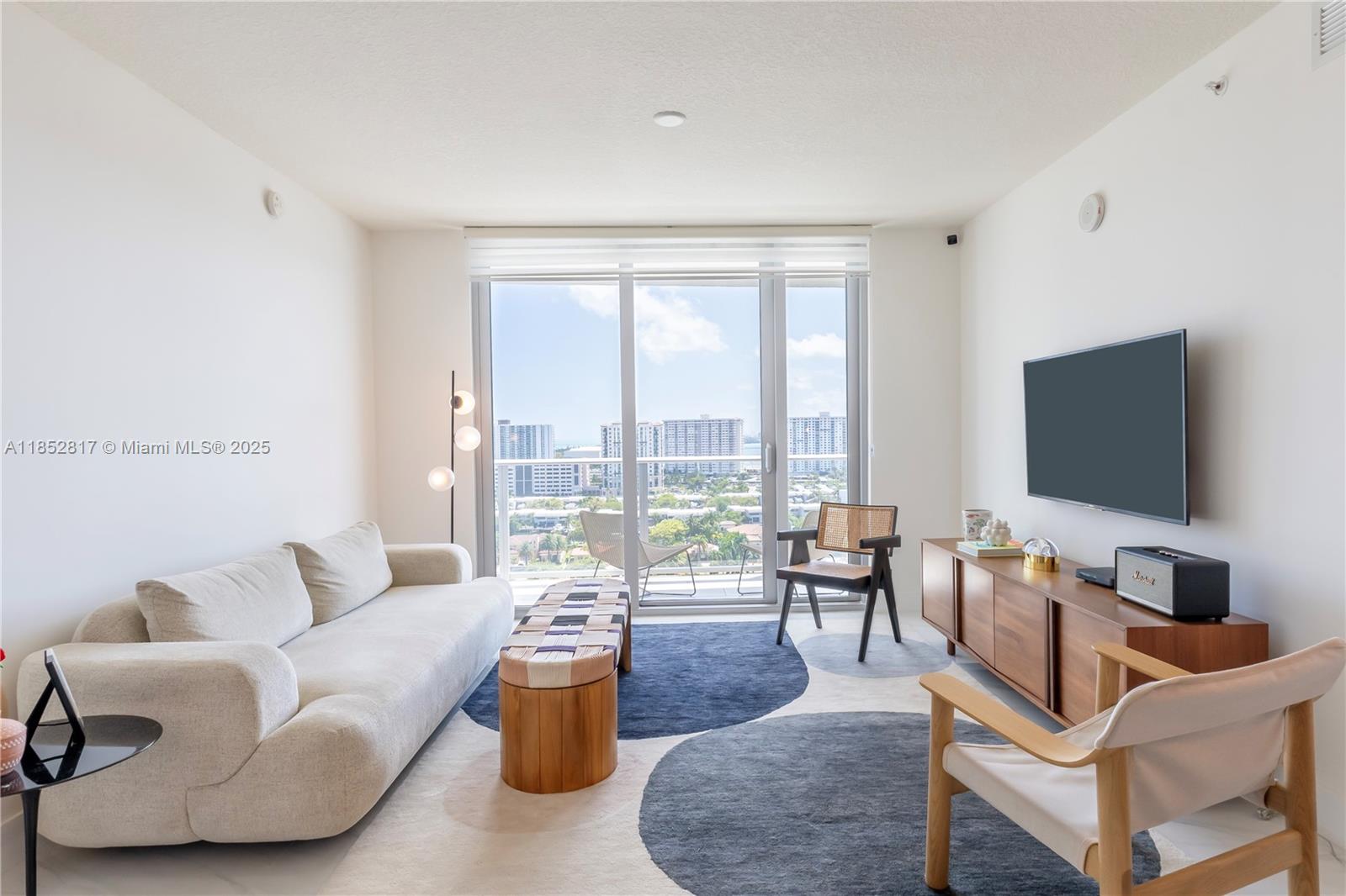 image PARQUE TOWERS CONDO1