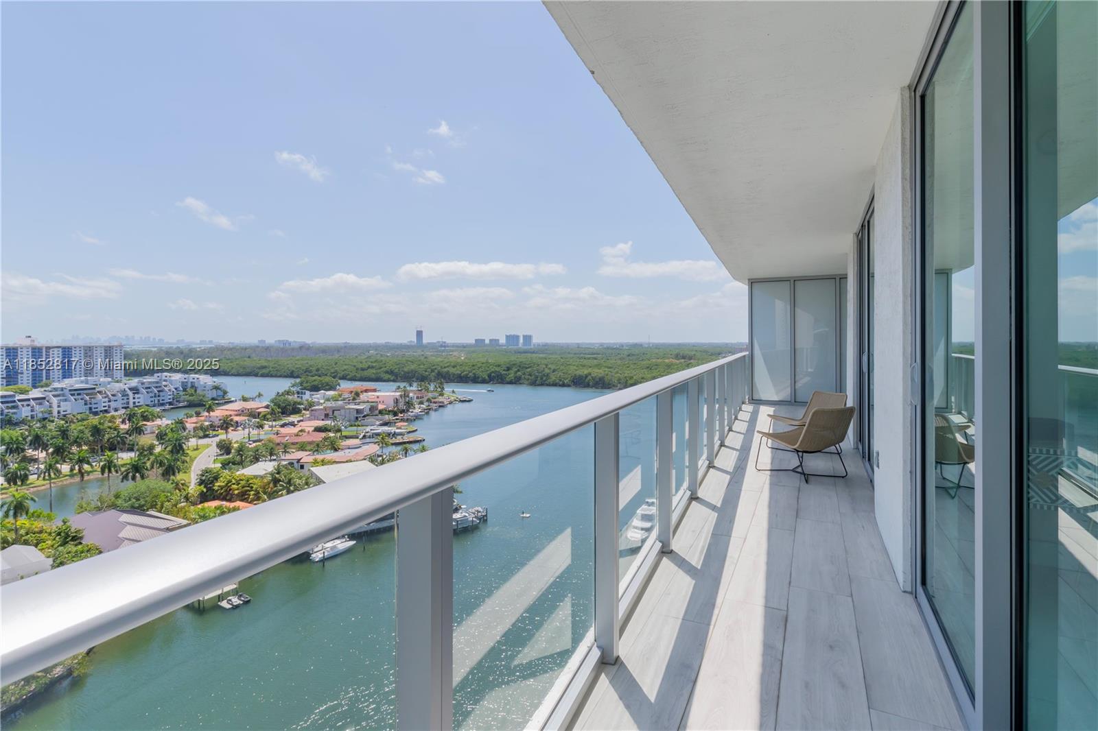 image PARQUE TOWERS CONDO27