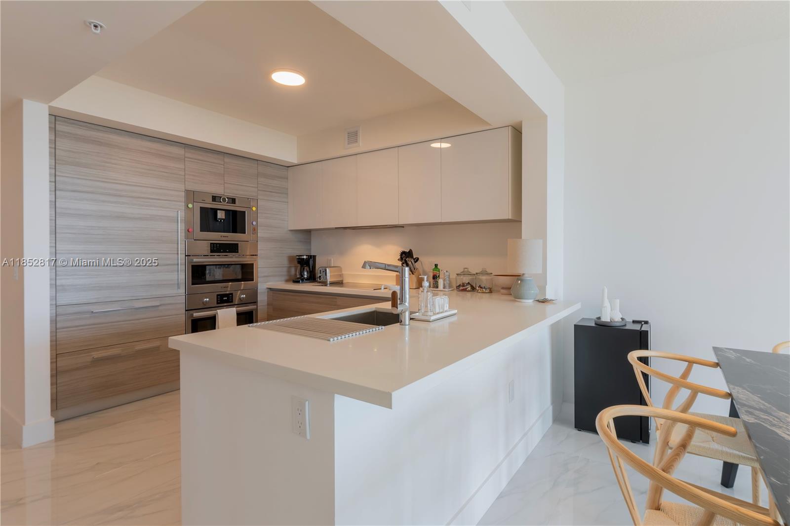 image PARQUE TOWERS CONDO4