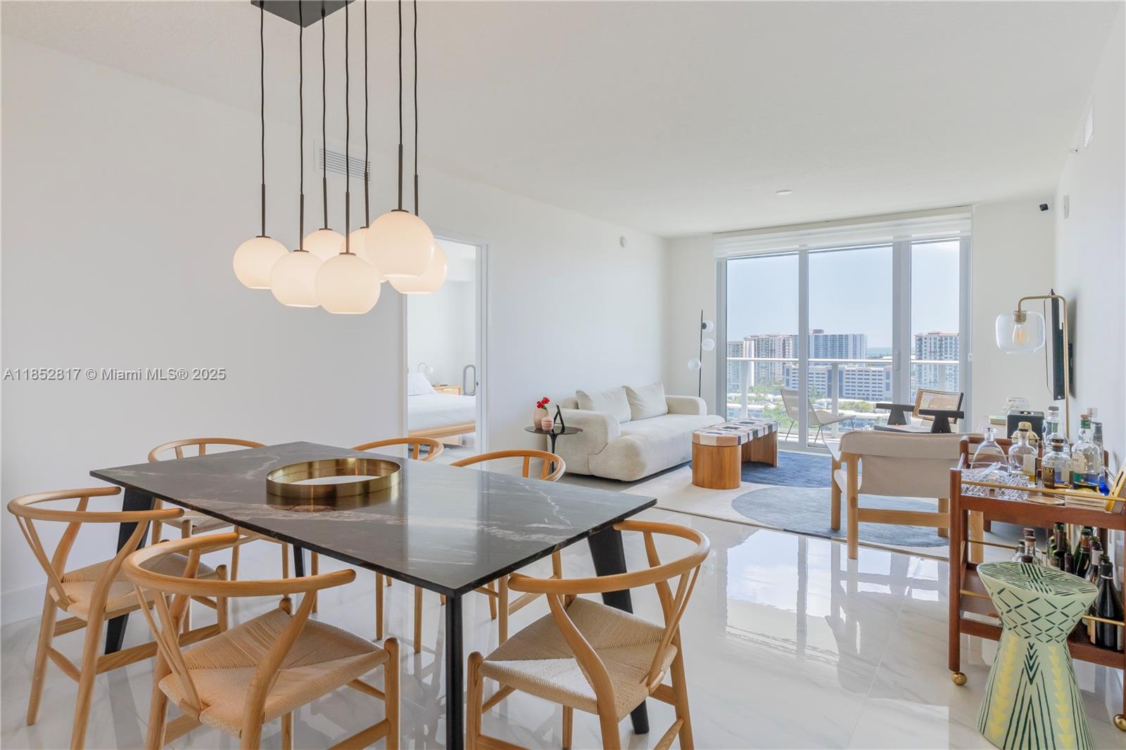 image PARQUE TOWERS CONDO5