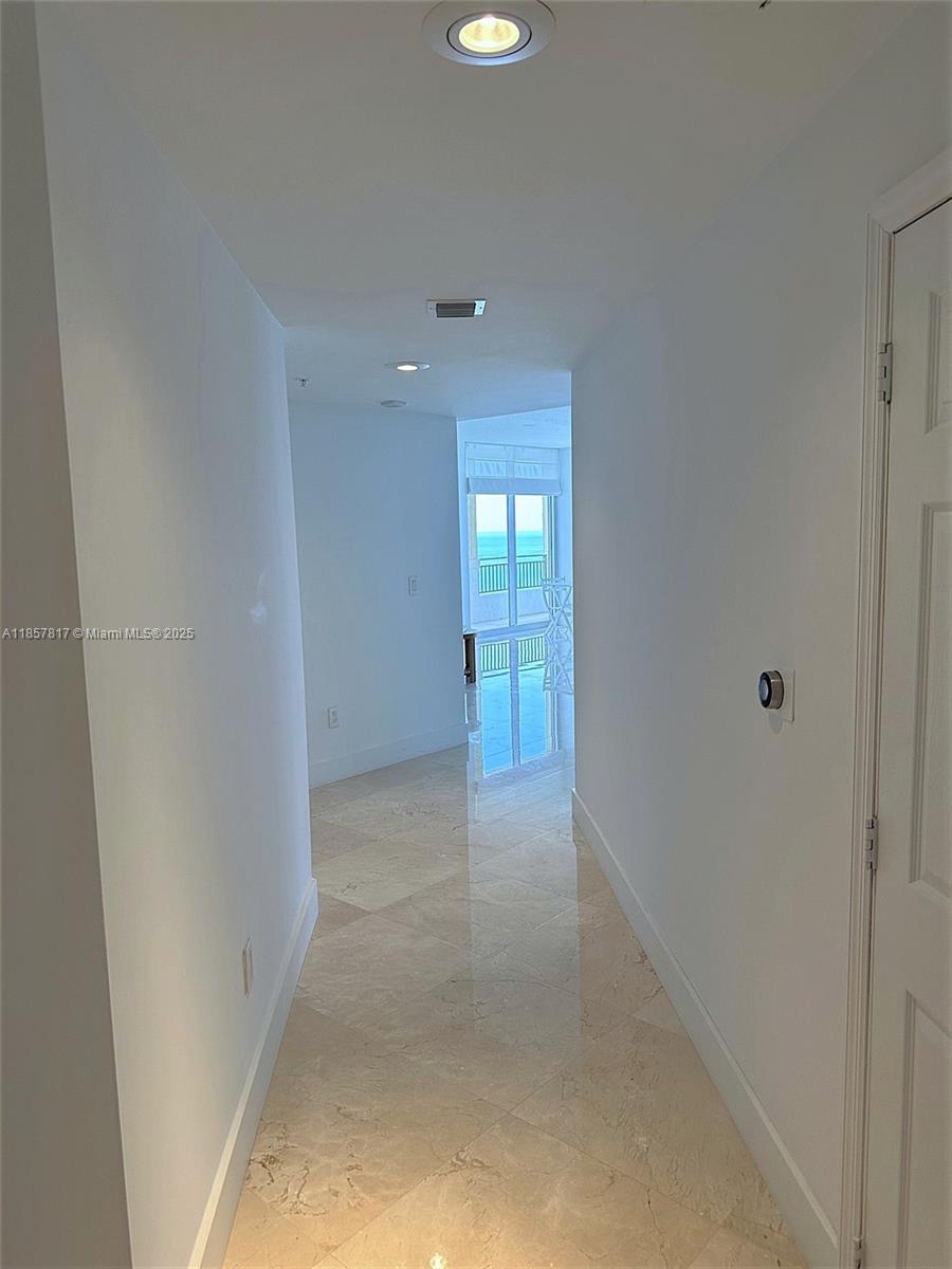 image 2080 Ocean Drive Condo23