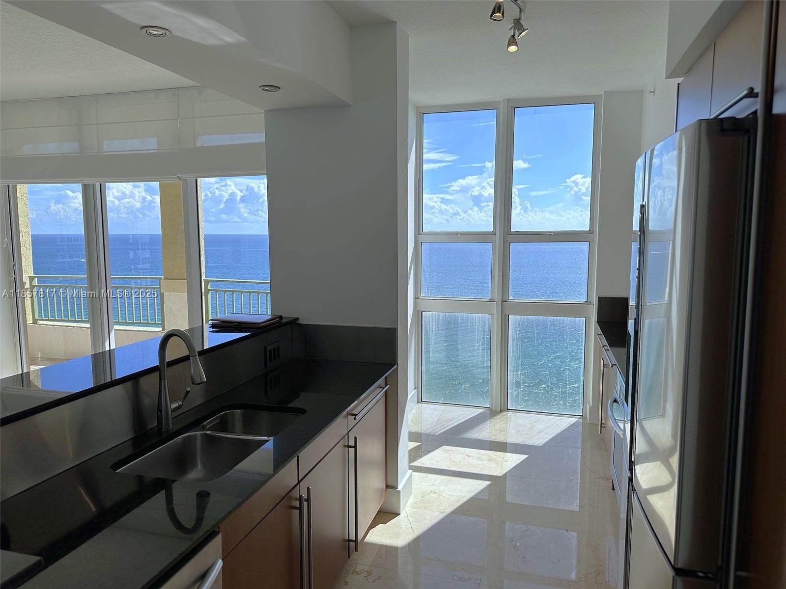 image 2080 Ocean Drive Condo6