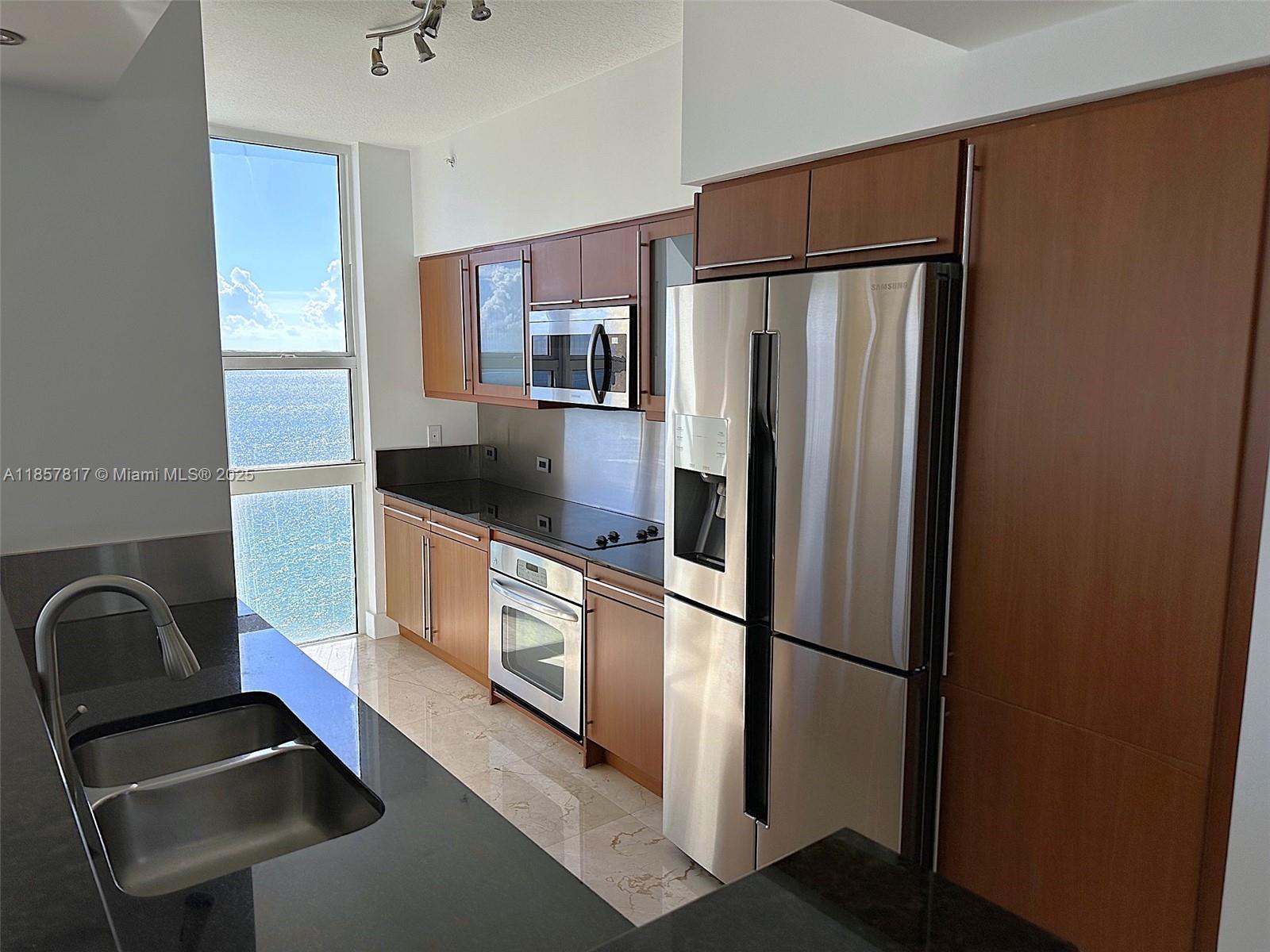 image 2080 Ocean Drive Condo7