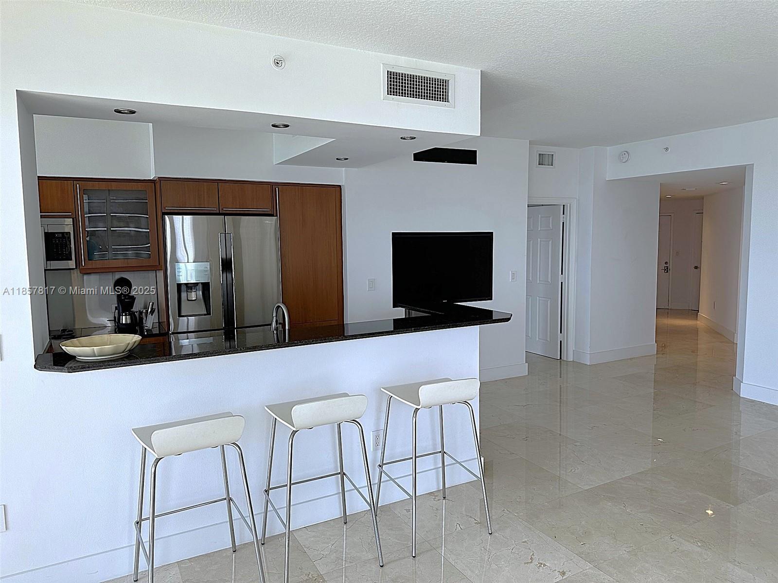 image 2080 Ocean Drive Condo8