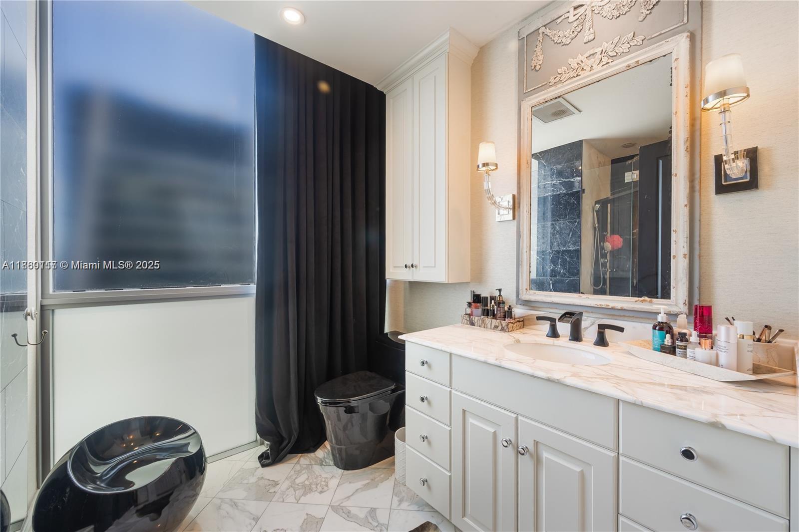 image Marquis Condo25