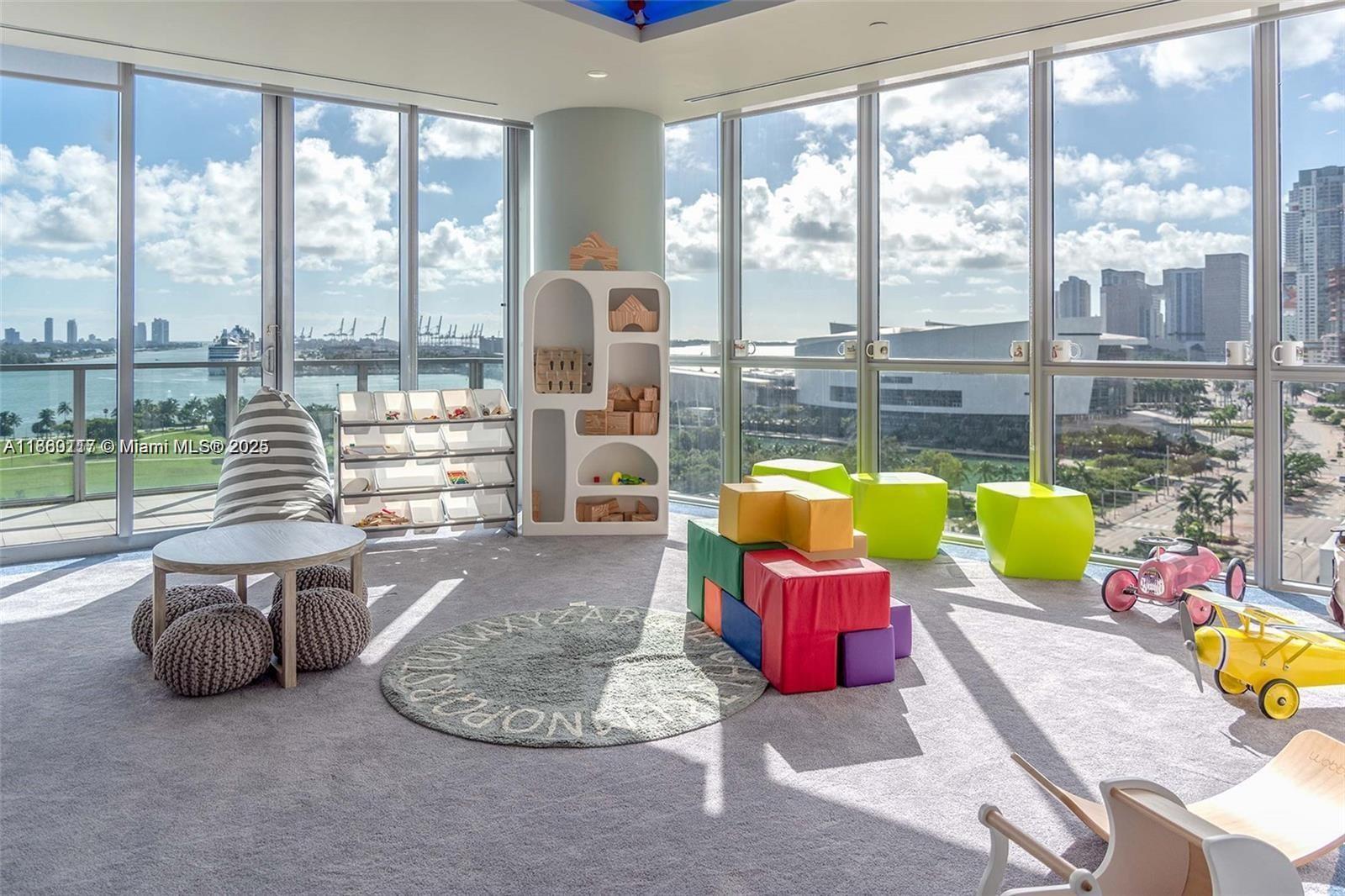 image Marquis Condo48