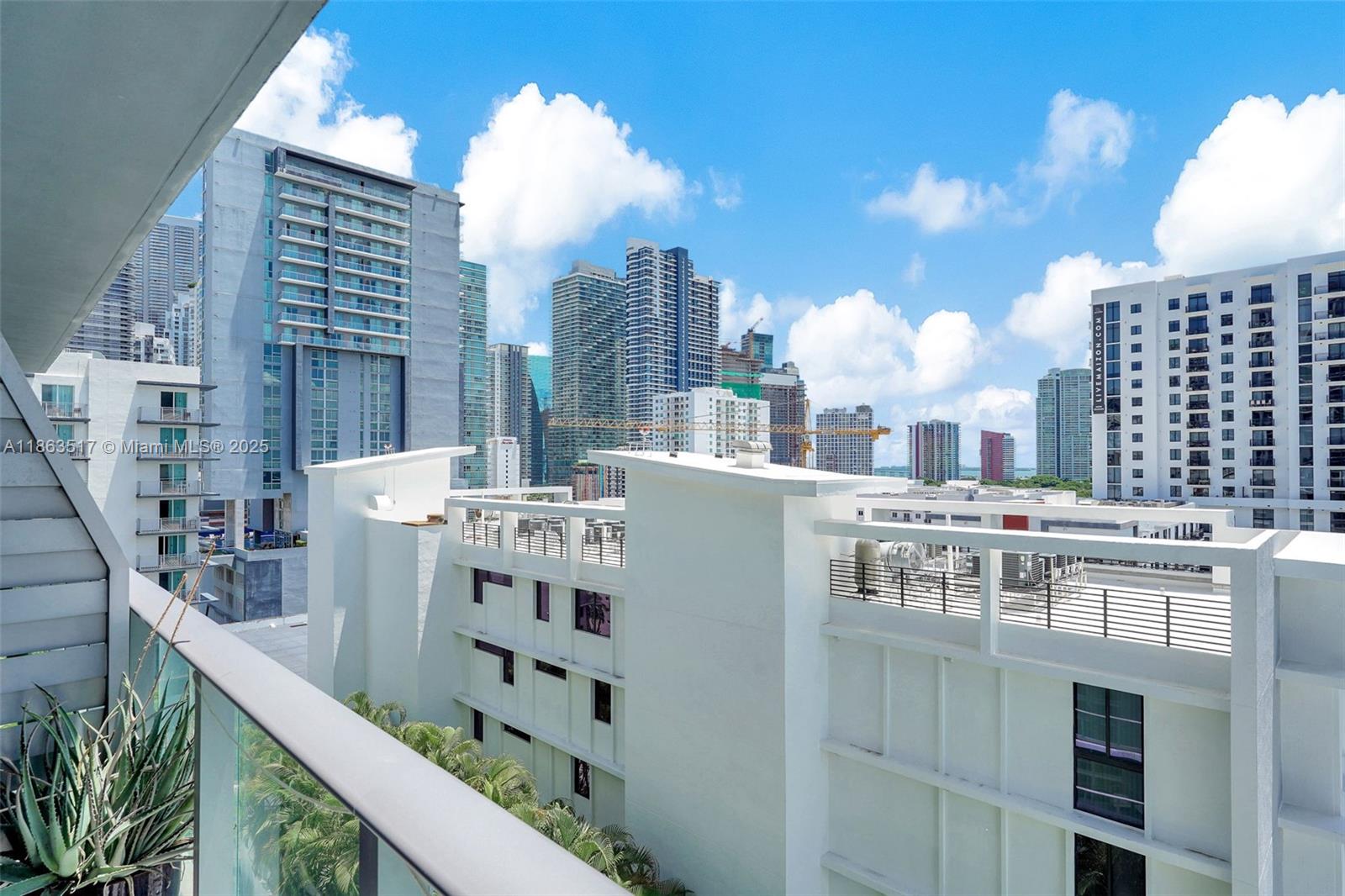 image Brickell Ten3