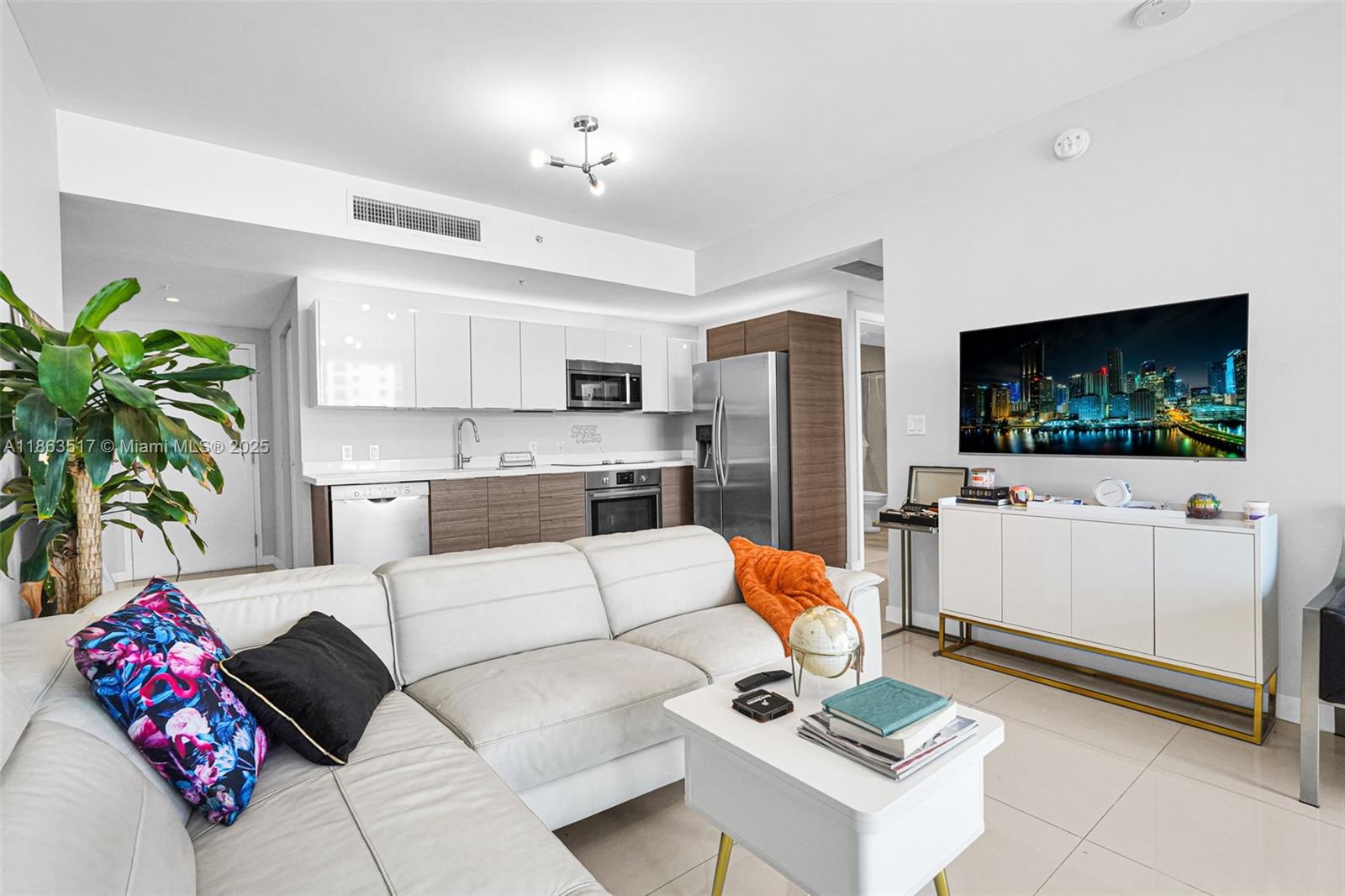 image Brickell Ten8