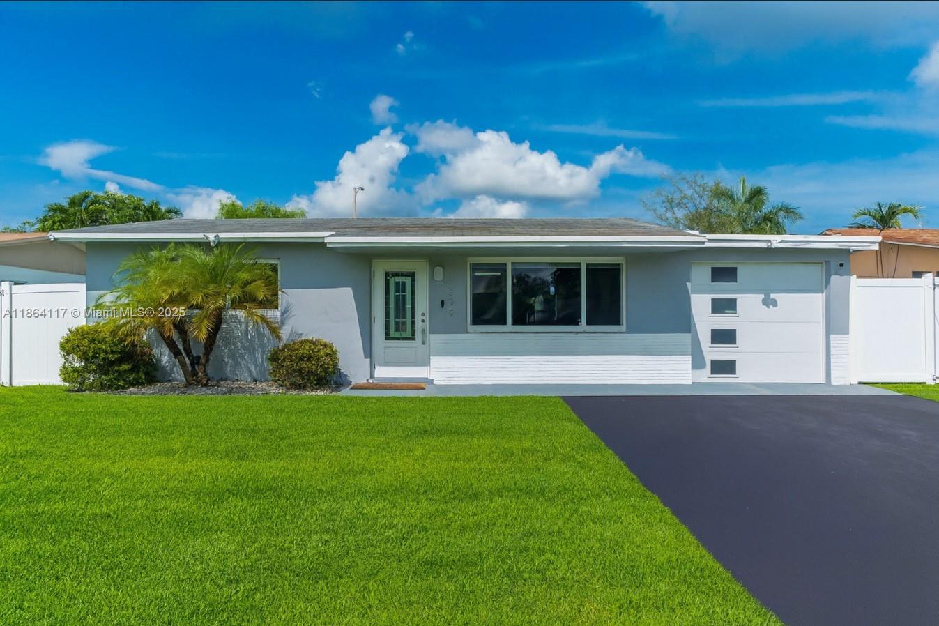 5209 SW 95th Ave