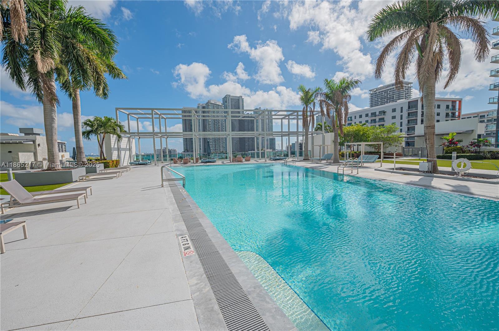 image Four Midtown Miami Condo11