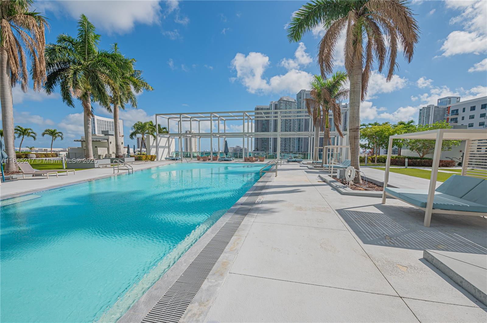 image Four Midtown Miami Condo12