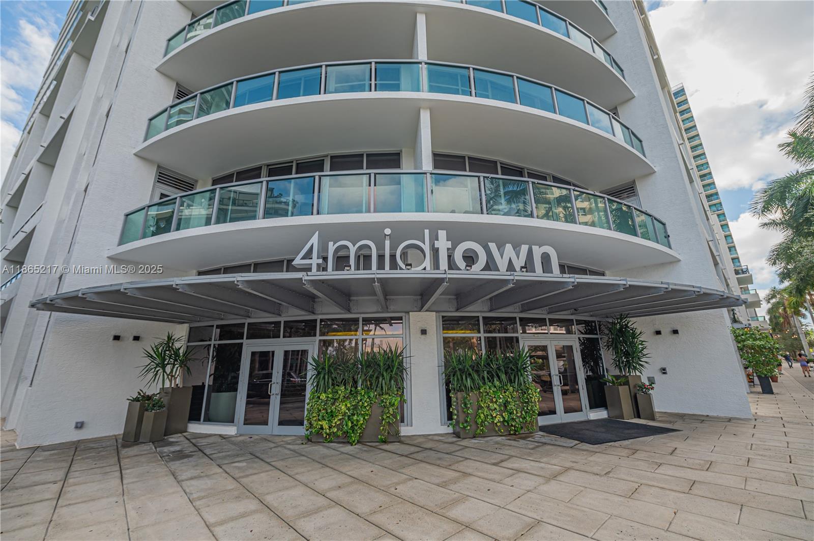 image Four Midtown Miami Condo1