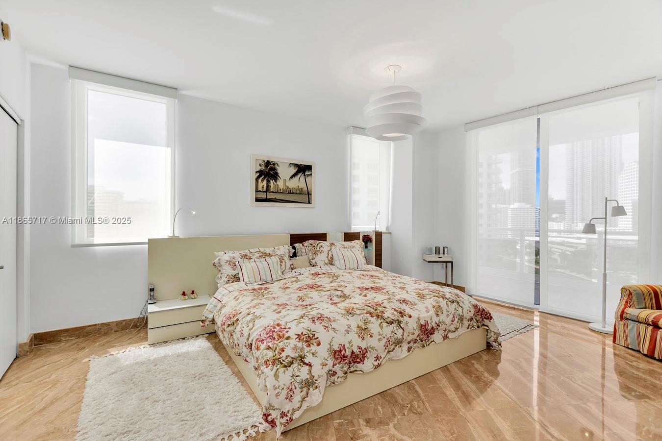 image Carbonell Condo15